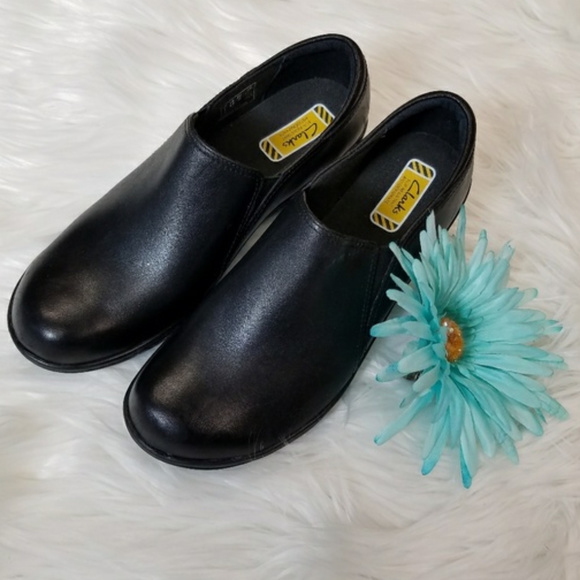 clarks anti slip shoes